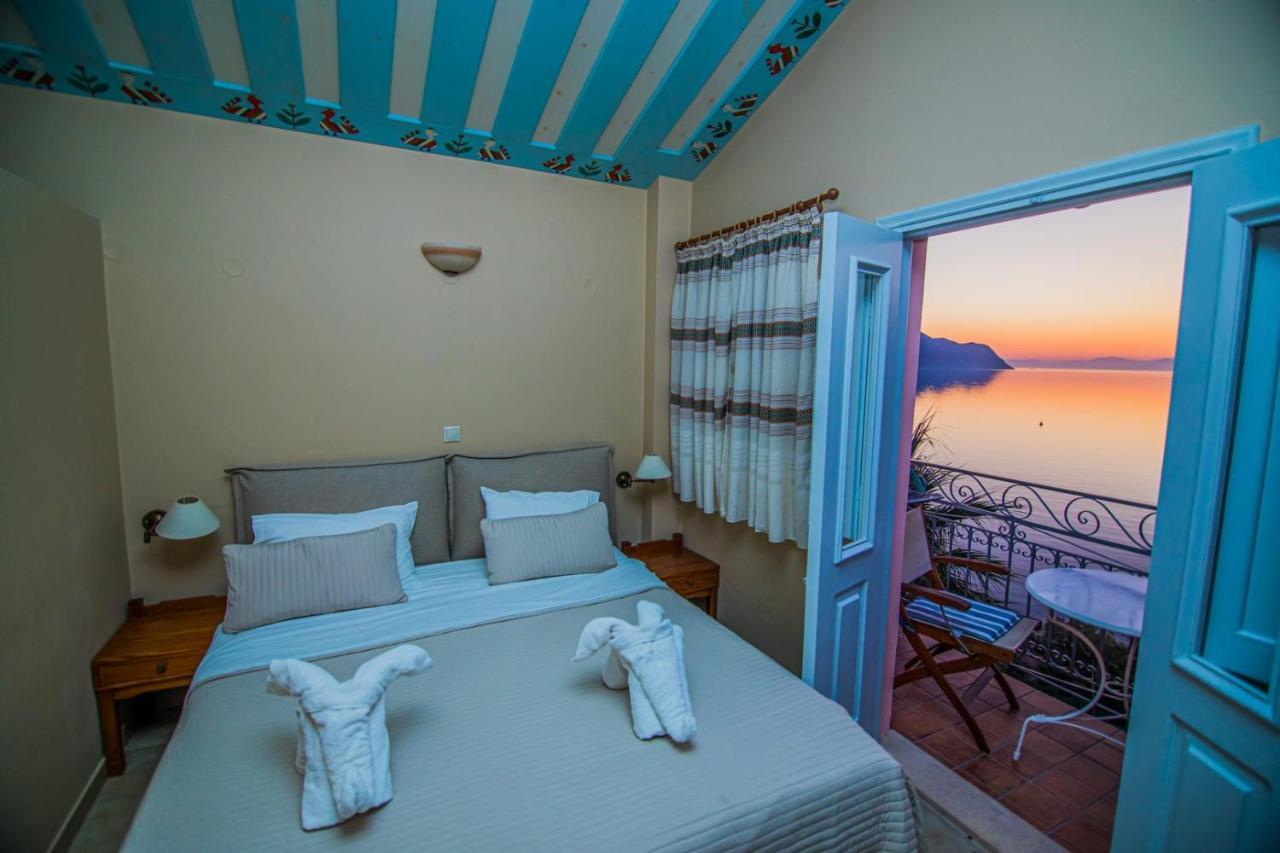 Niriides Hotel Apartments Sými Esterno foto