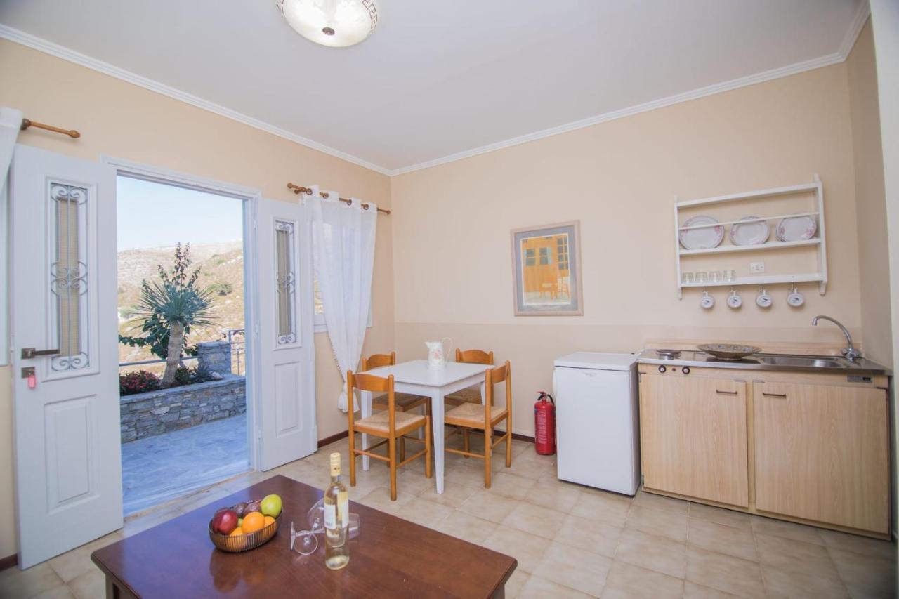 Niriides Hotel Apartments Sými Esterno foto