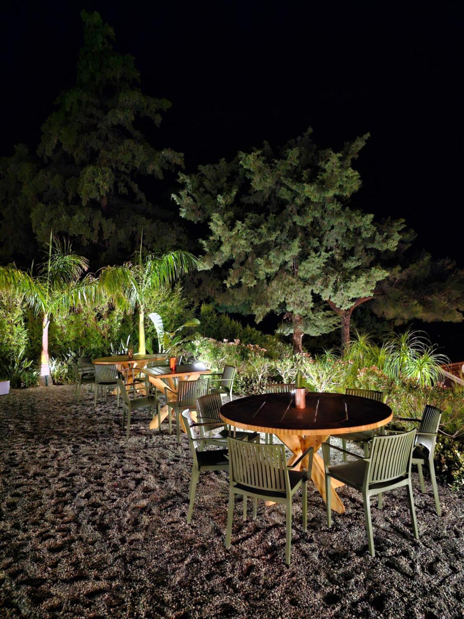 Niriides Hotel Apartments Sými Esterno foto